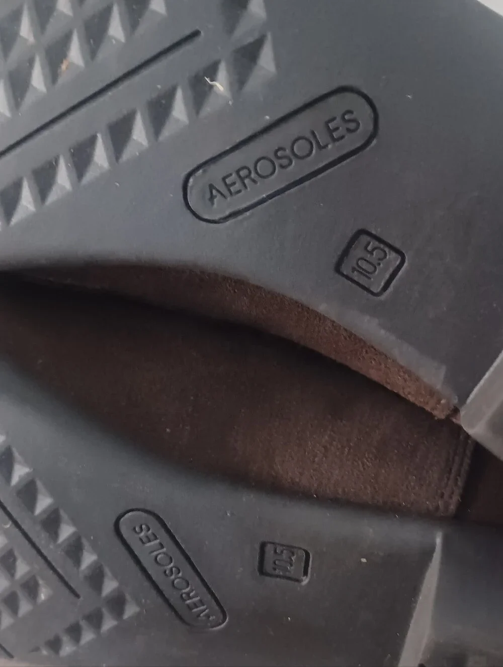 Aerosoles Brown Chelsea Boots Sz 10.5 Suede